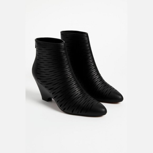 Elena Iachi Black Leather Woven Ankle Boots Size 39 US 9 - Picture 1 of 13